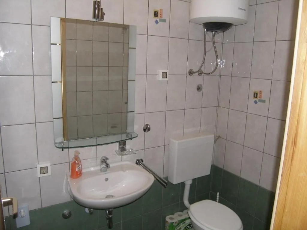 Apartment In Sukosan With Balcony, Air Conditioning, Wifi